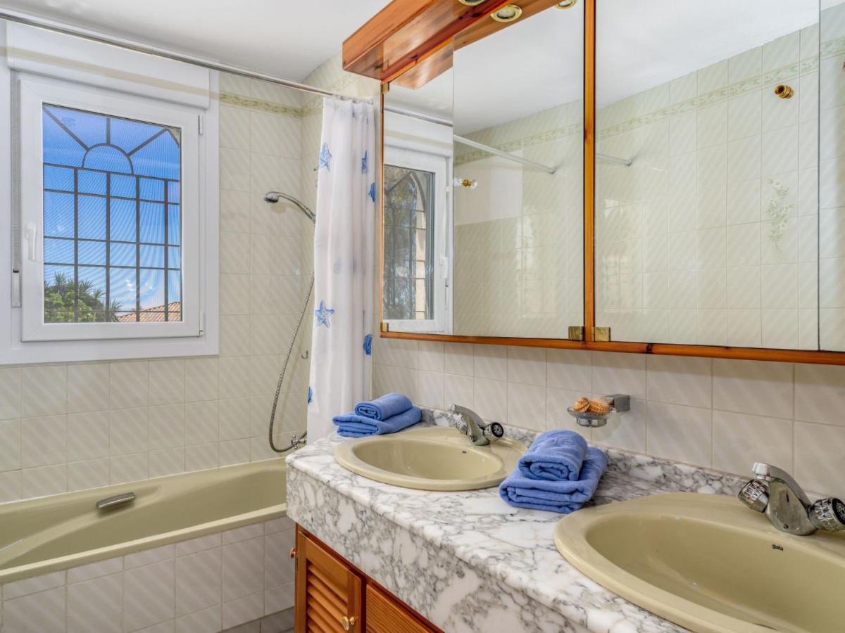 Juna By Interhome Benalmádena